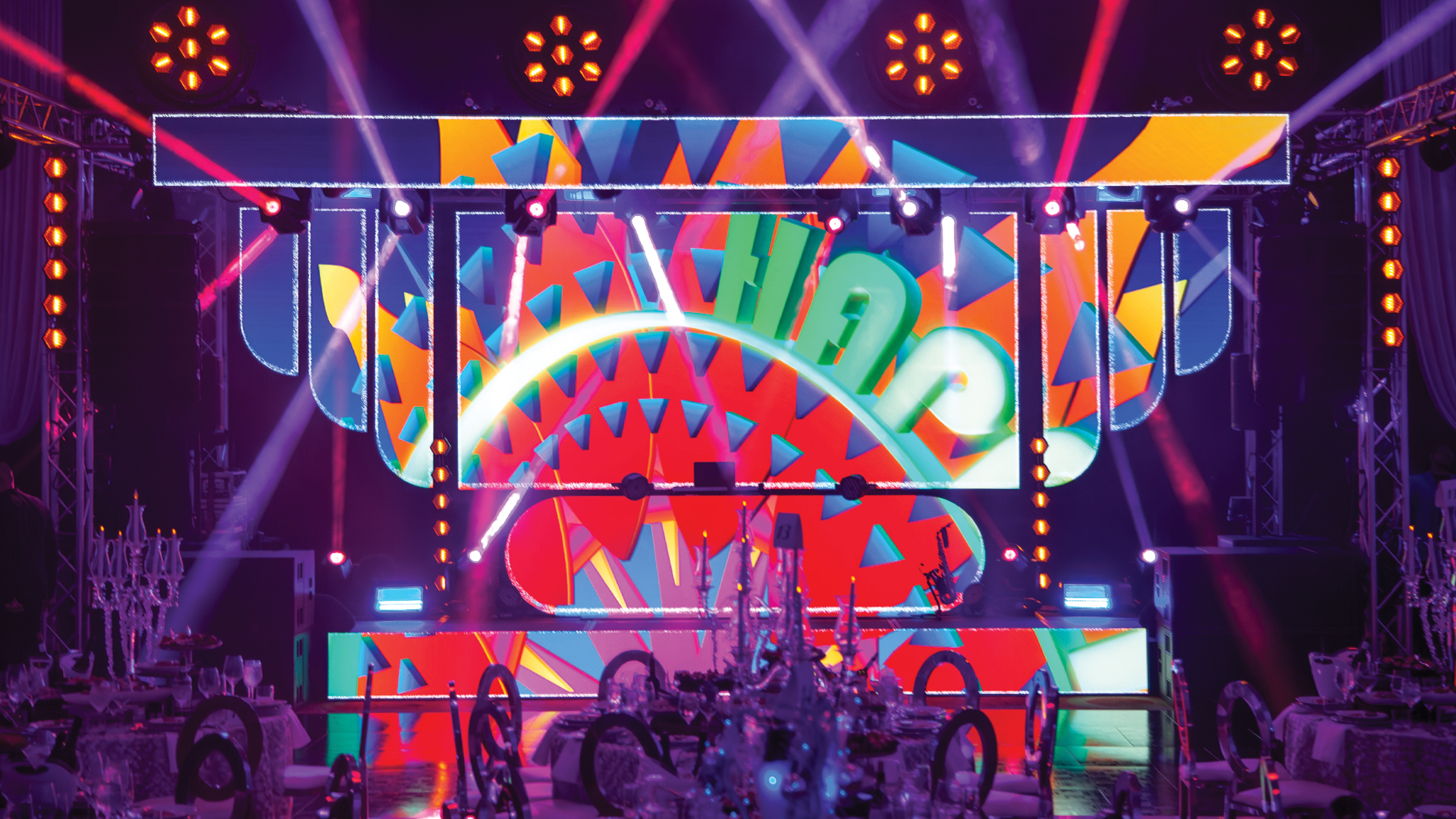 How To Avoid Lens Issues When Shooting In Dark Venues